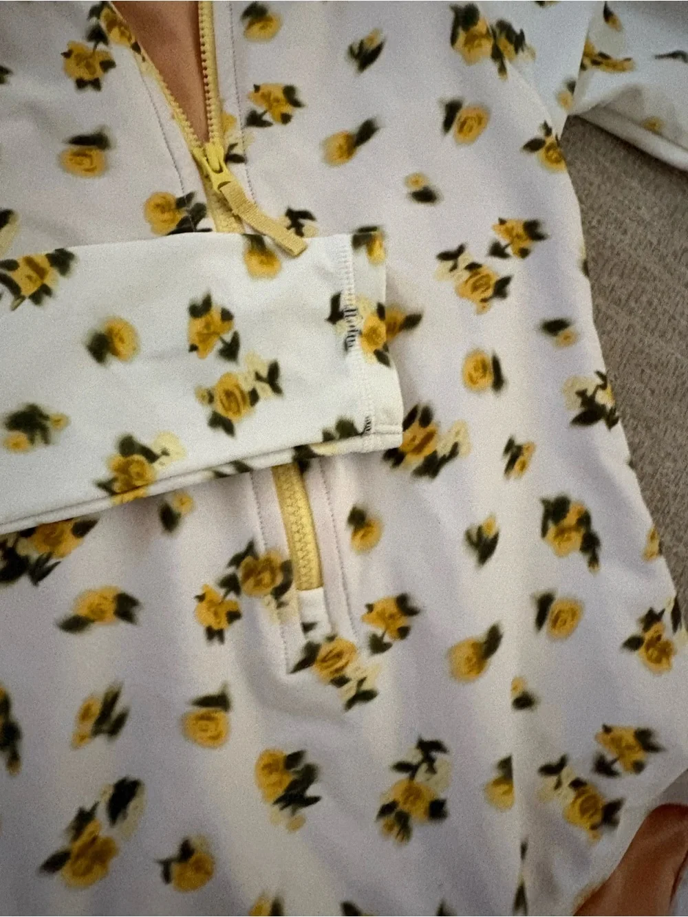 NWOT Crewcuts 6  White Floral Zip Long-Sleeve Swimsuit with Yellow Roses